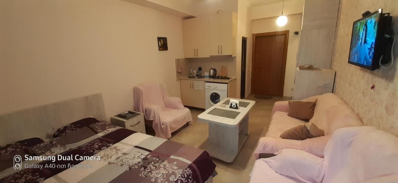 Parkside Apartament Apartment Батуми Екстериор снимка